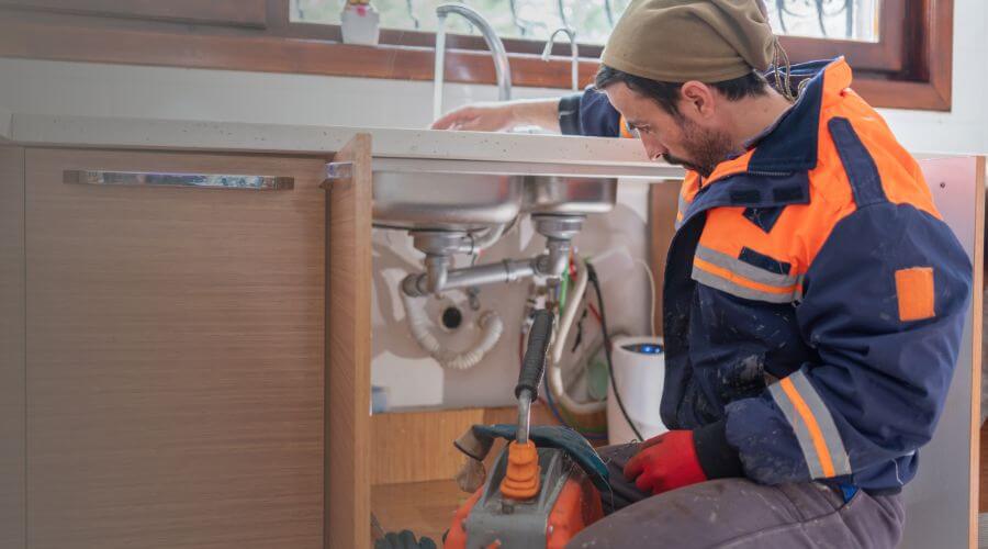 Professional emergency plumbing in Guin, AL